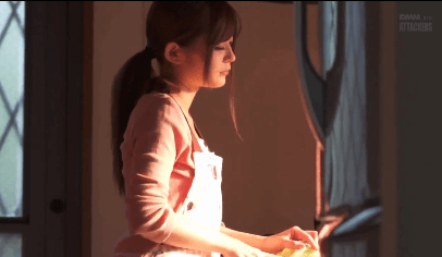 adn-046-hiep-dam-em-nhan-vien-thu-ngan-mat-dam-xinh-dep