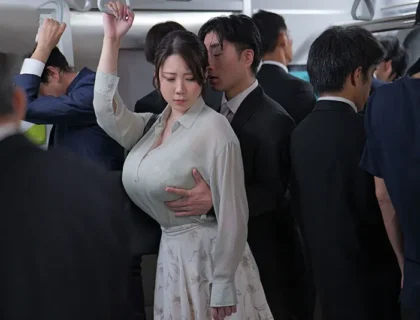 co-gai-nguc-bu-say-xin-tren-chuyen-tau-dong-duc