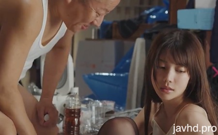 co-giao-tre-va-ga-phu-huynh-hoi-ham-karen-kaede